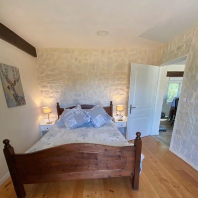 La Bergerie Gite - Bedroom 2 with double bed